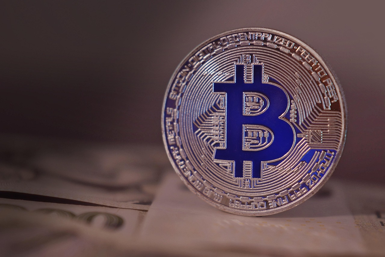 AI概念币ACT、IP 同步暴跌20% 又迅速反弹！诡异的币价走势引热议